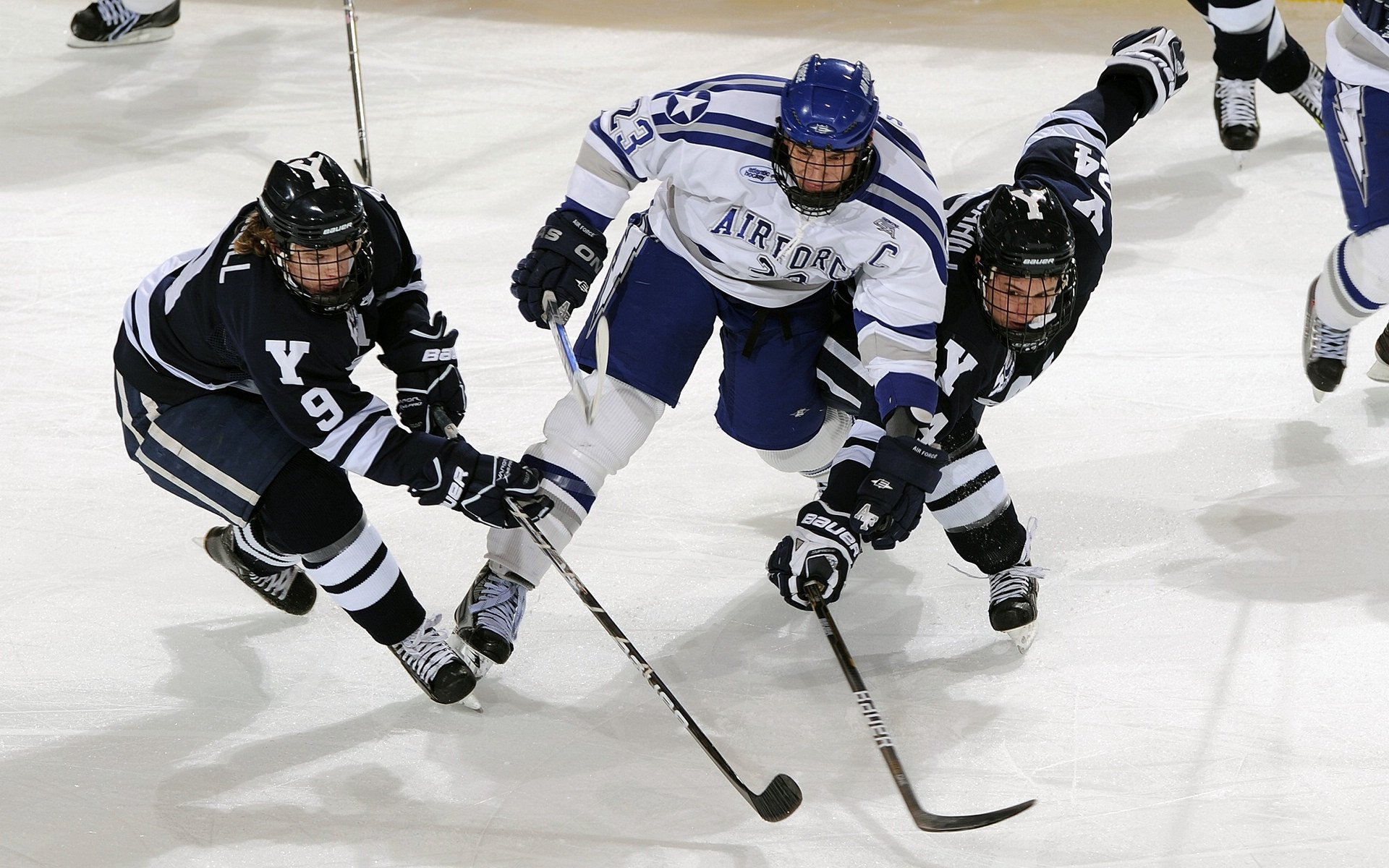 运动精神：面对强手发扬不屈意志